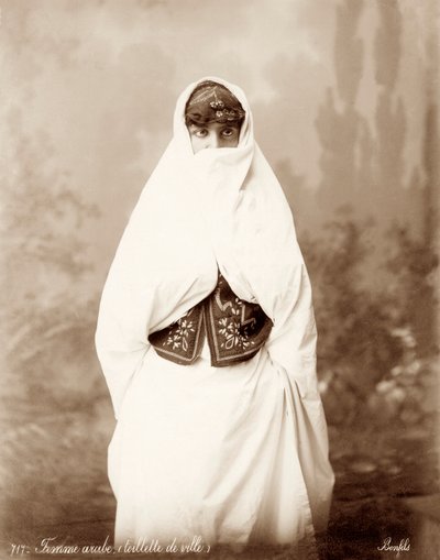 Donna con costume palestinese, c.1867-98 da Bonfils Studio